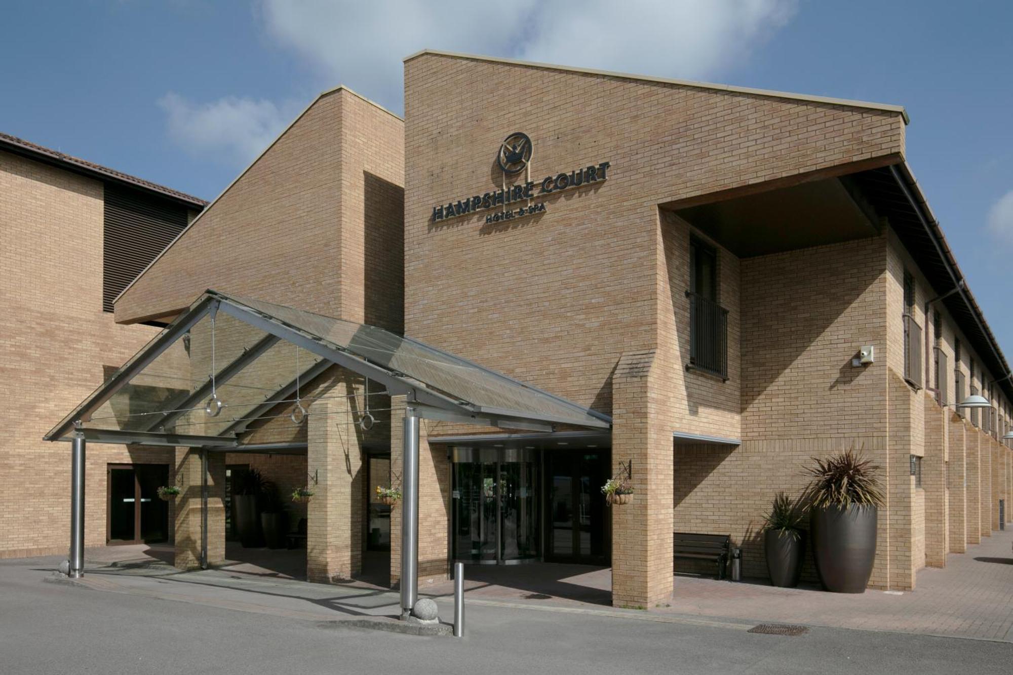 Hampshire Court Hotel & Spa Basingstoke Eksteriør billede