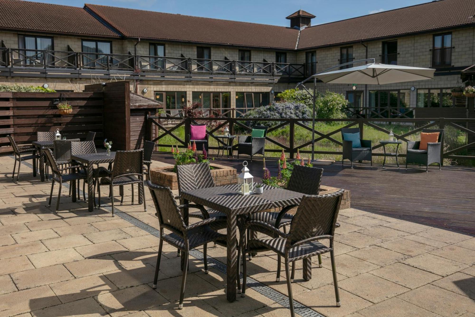 Hampshire Court Hotel & Spa Basingstoke Eksteriør billede