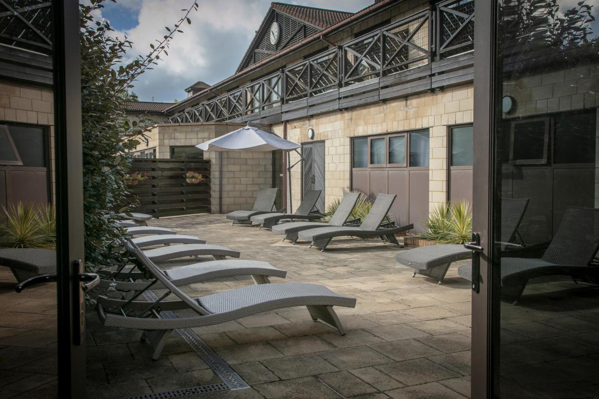 Hampshire Court Hotel & Spa Basingstoke Eksteriør billede