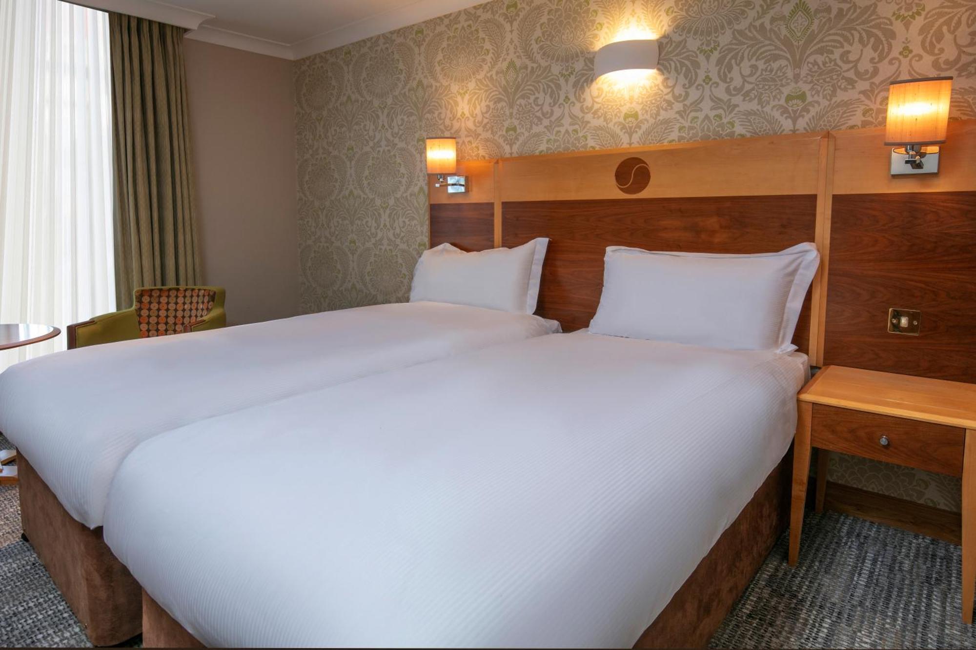 Hampshire Court Hotel & Spa Basingstoke Værelse billede