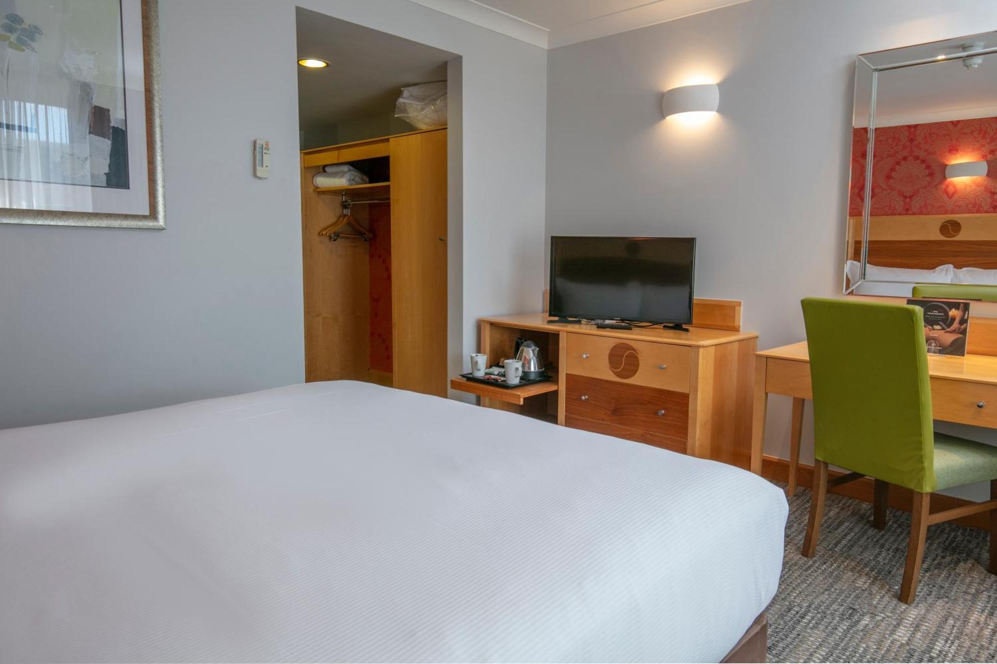 Hampshire Court Hotel & Spa Basingstoke Værelse billede